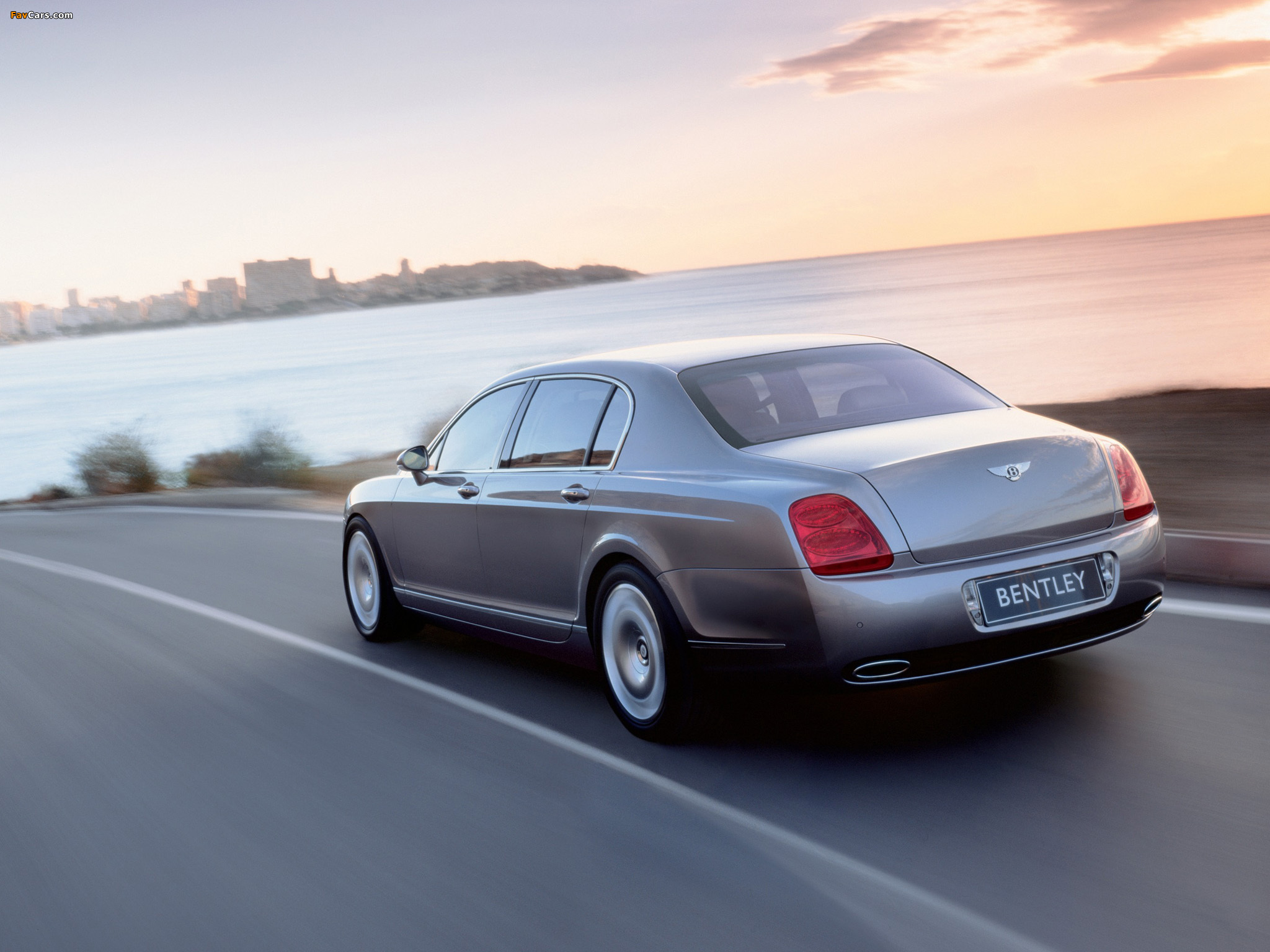 Pictures of Bentley Continental Flying Spur 2005–08 (2048 x 1536)
