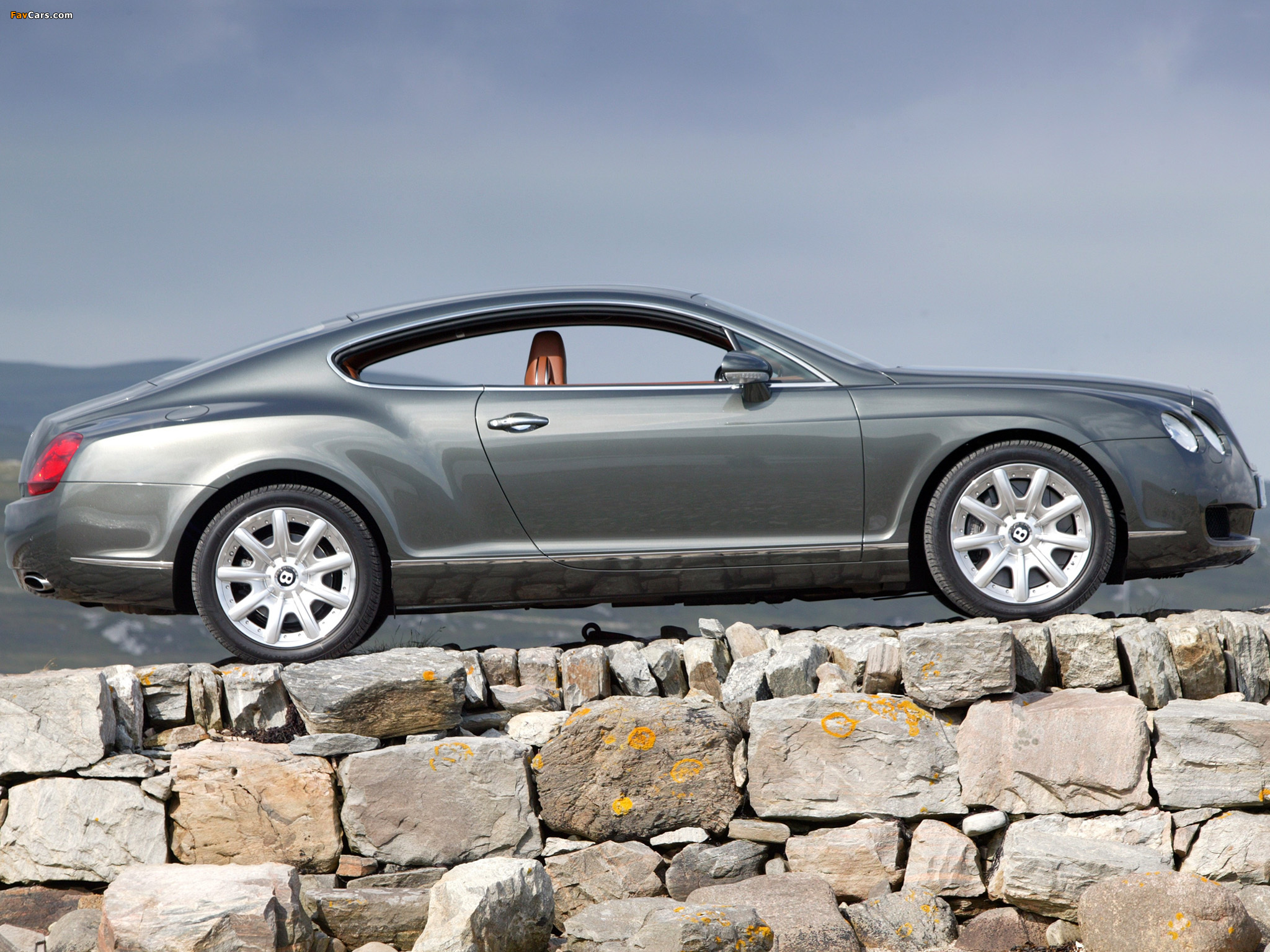 Bentley Continental GT UK-spec 2003–07 pictures (2048 x 1536)