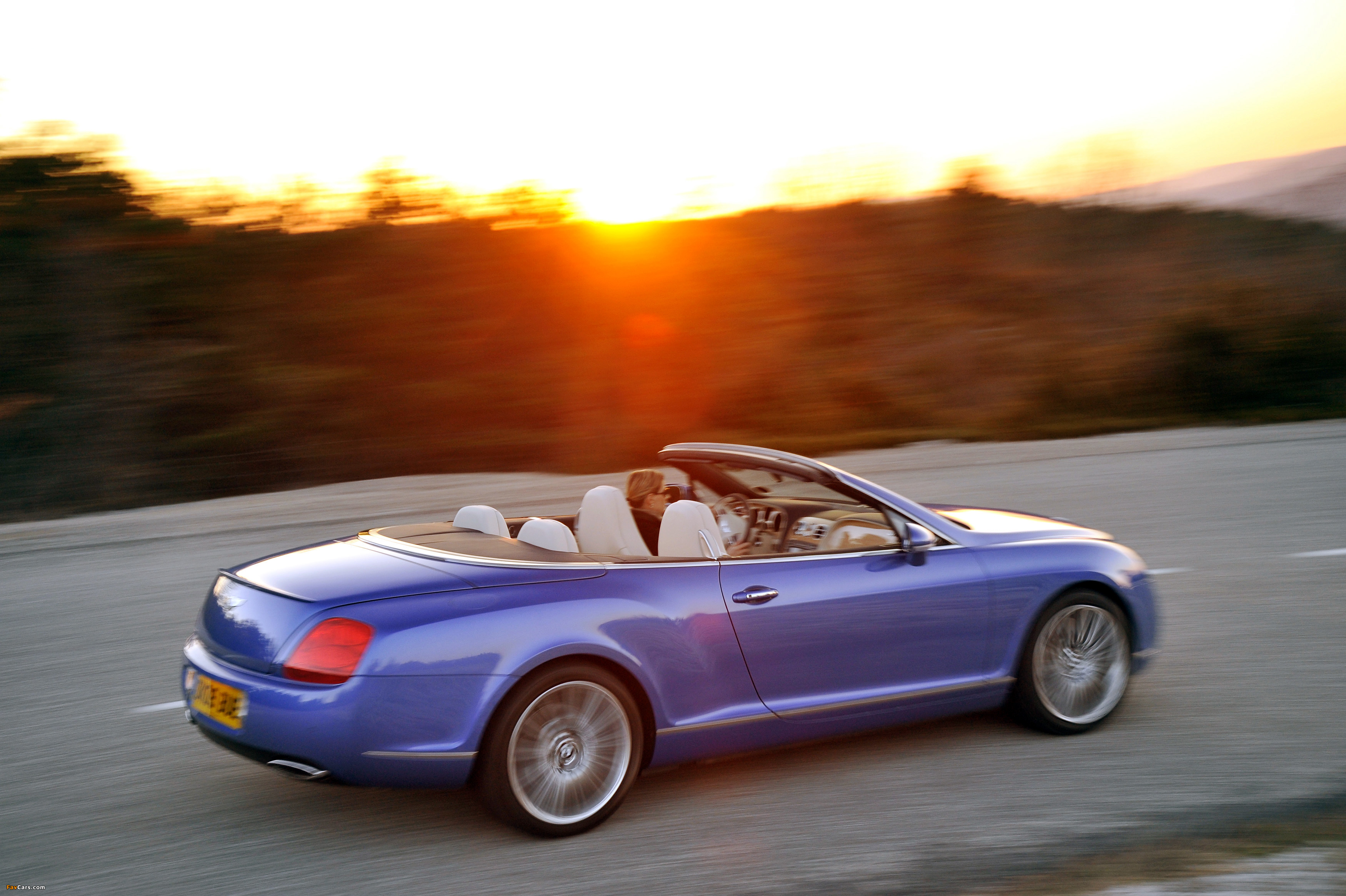 Bentley Continental GTC Speed 2009–11 images (3500 x 2329)