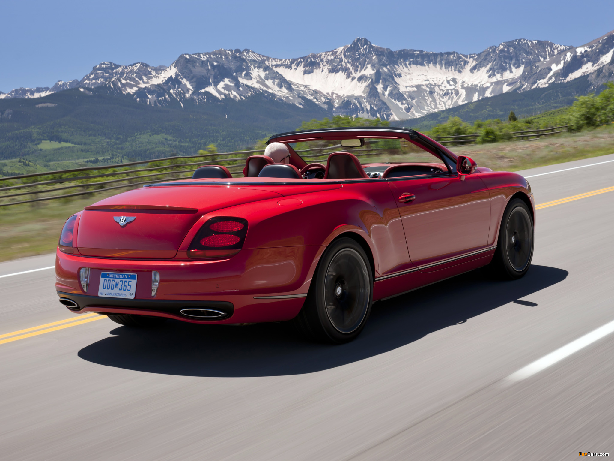 Bentley Continental Supersports Convertible 2010–11 images (2048 x 1536)