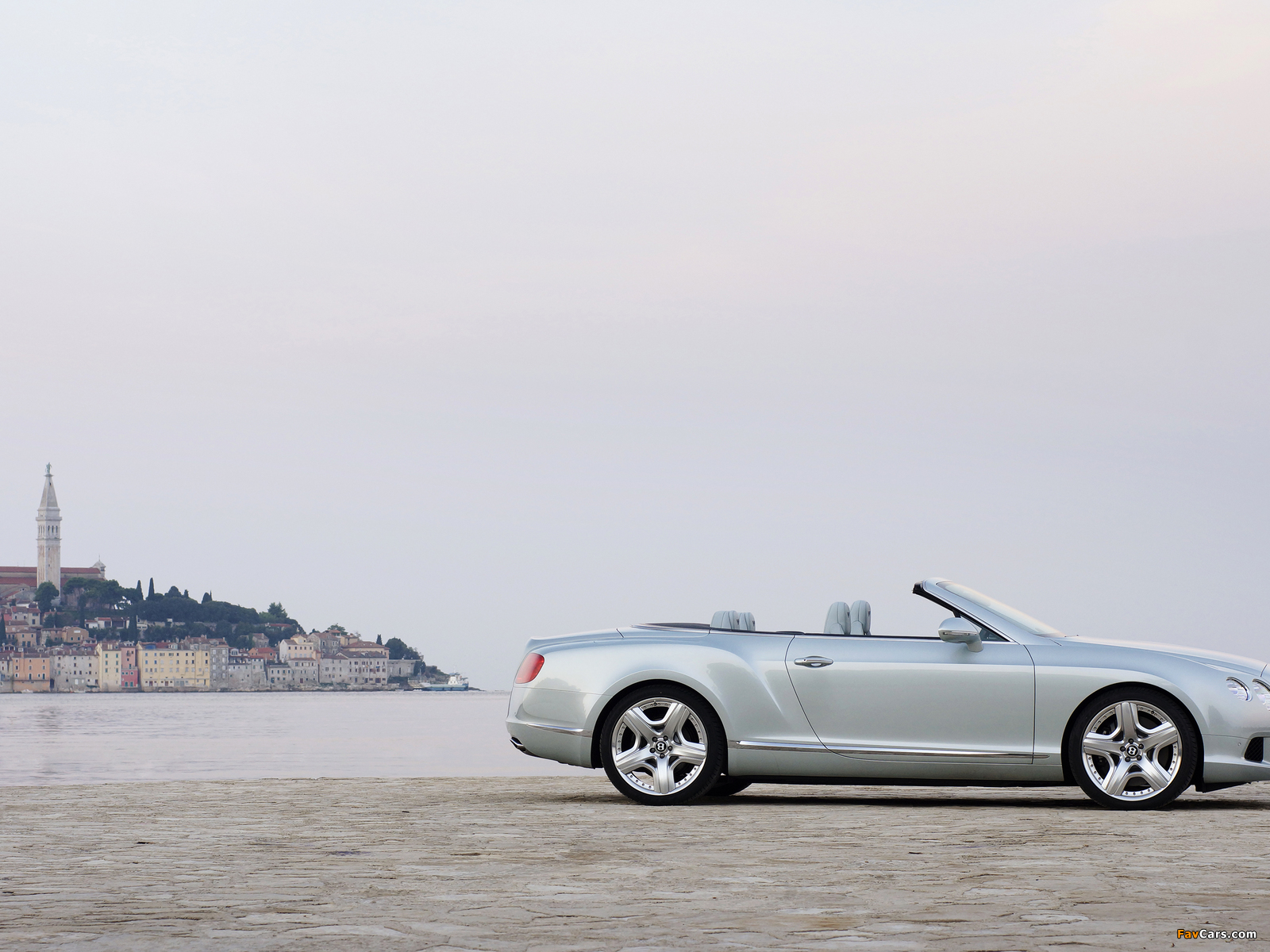 Bentley Continental GT Convertible 2011–15 wallpapers (1600 x 1200)