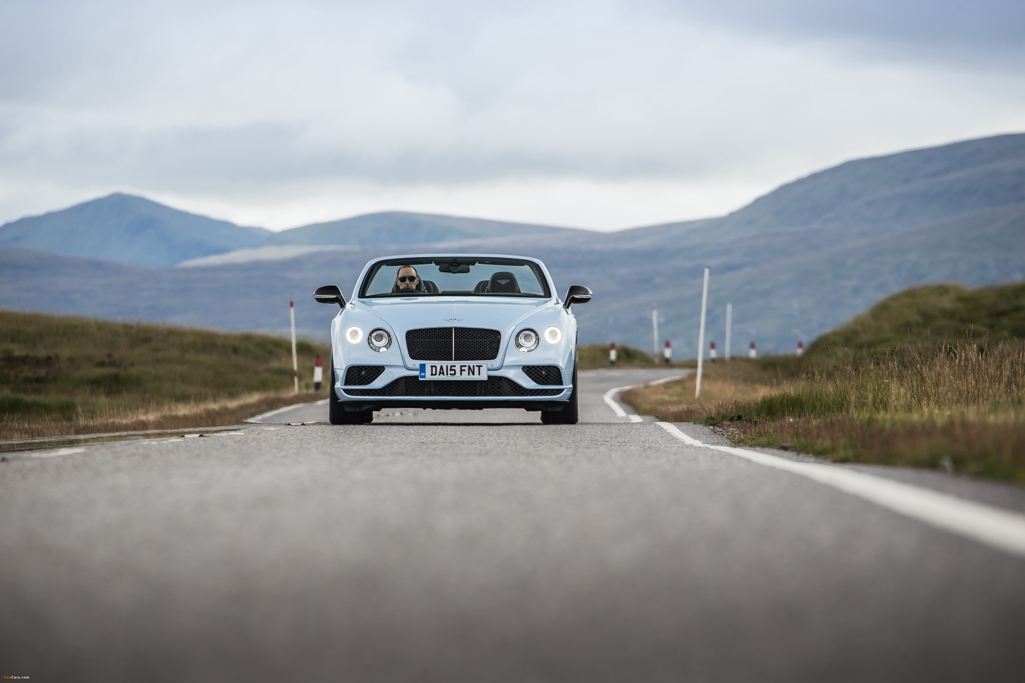 Bentley Continental GT V8 S Convertible UK-spec 2015 photos (4096 x 2731)