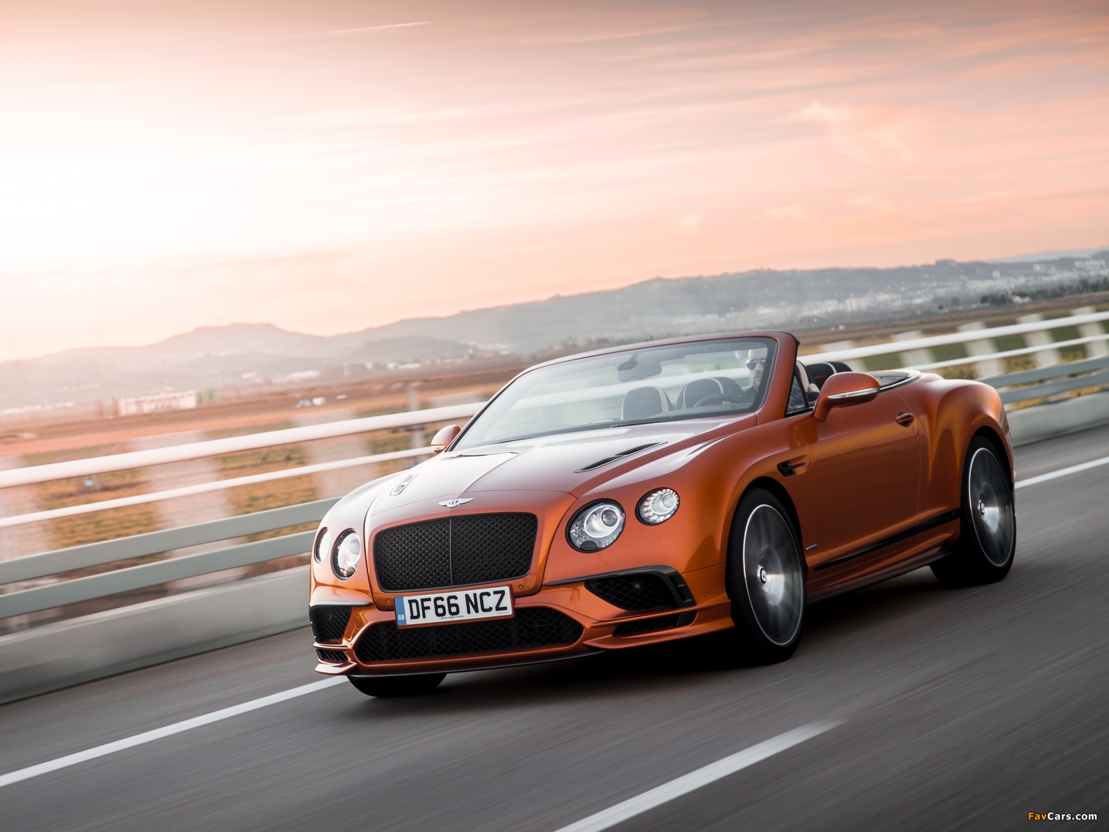 Bentley Continental Supersports Convertible 2017 pictures (1600 x 1200)