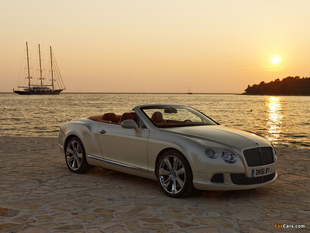 Images of Bentley Continental GT Convertible 2011–15 (1024 x 768)