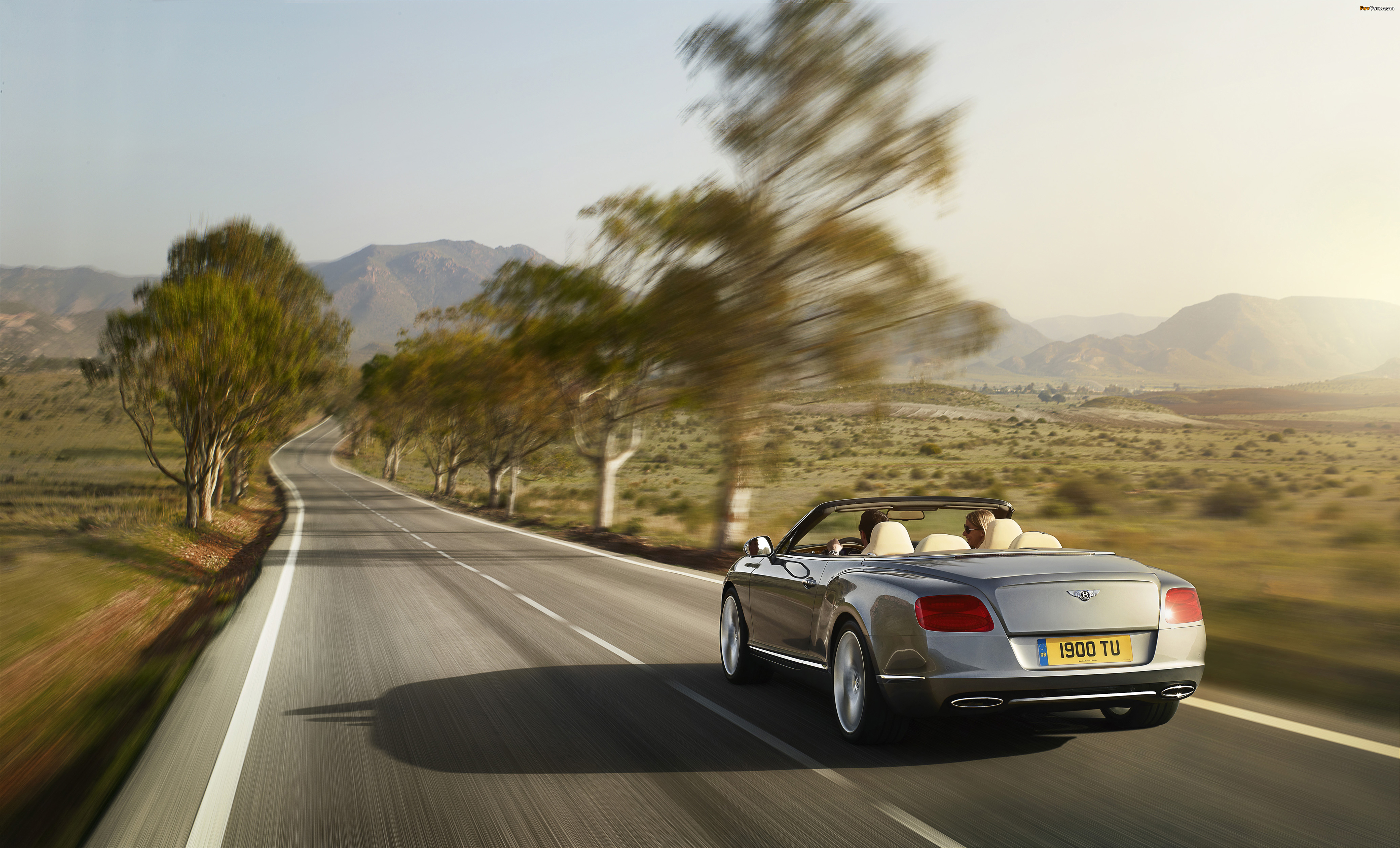 Images of Bentley Continental GT Convertible 2011–15 (4096 x 2480)