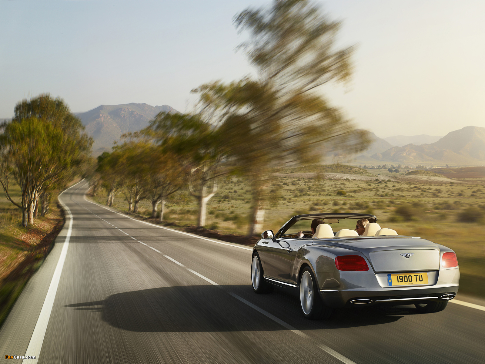 Images of Bentley Continental GT Convertible 2011–15 (1600 x 1200)