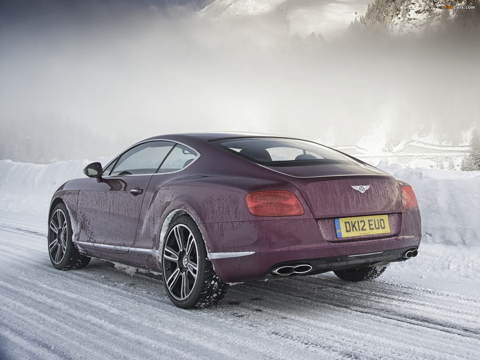Images of Bentley Continental GT V8 UK-spec 2012 (1600 x 1200)