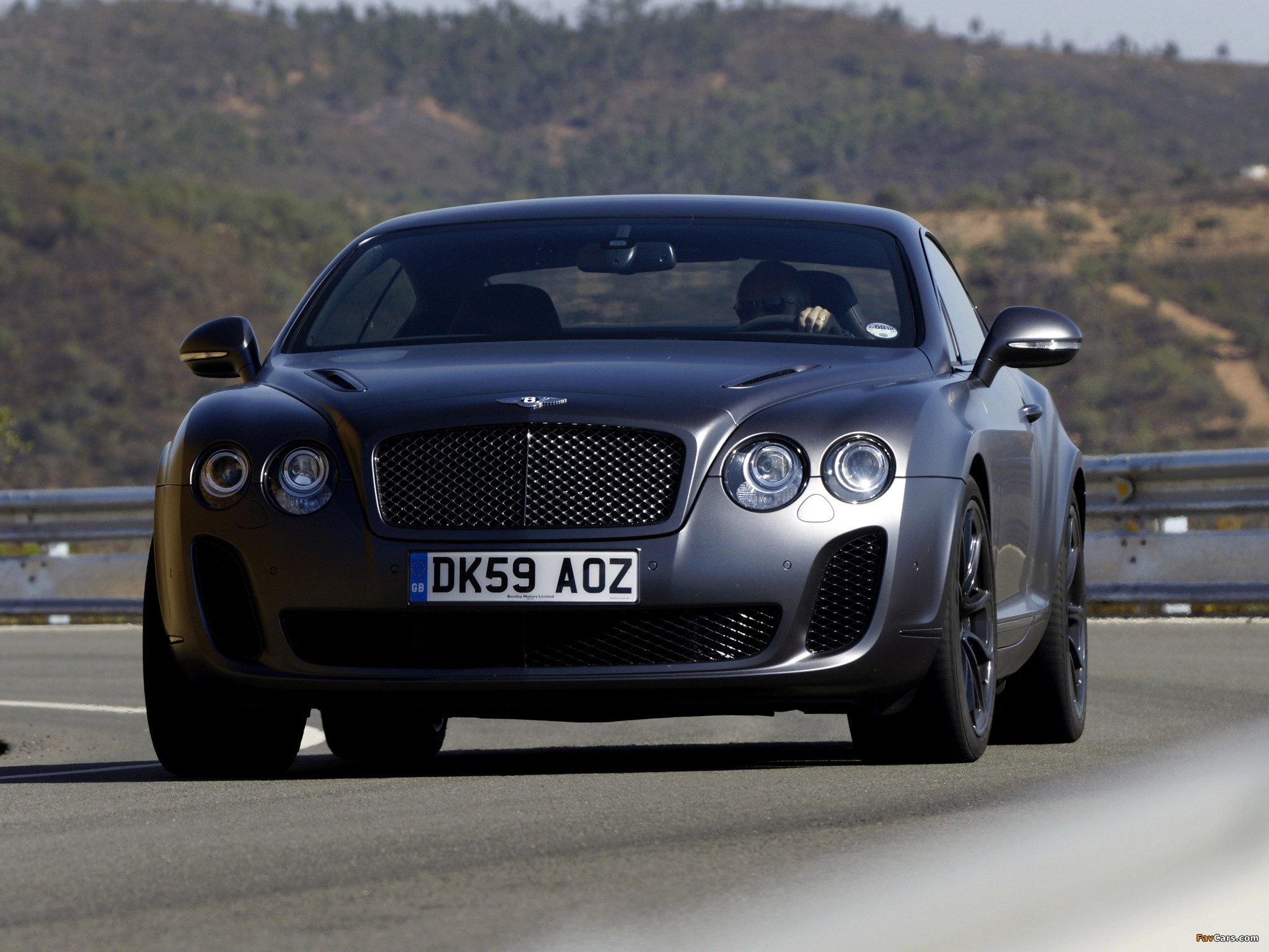 Images of Bentley Continental Supersports 2009–11 (2048 x 1536)