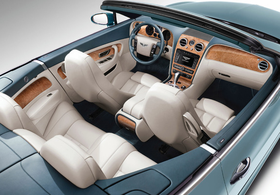 Photos of Bentley Continental GTC 2009–11