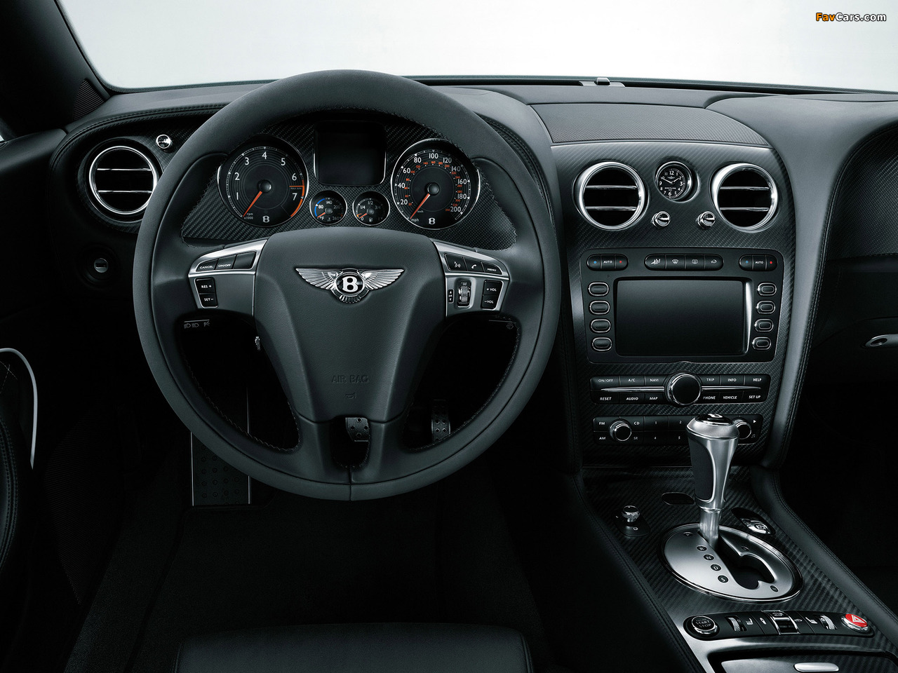 Photos of Bentley Continental Supersports Convertible 2010–11 (1280 x 960)