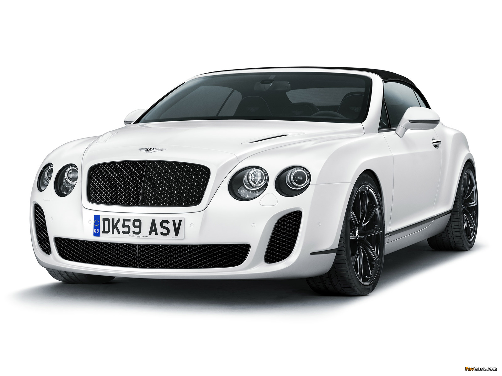 Photos of Bentley Continental Supersports Convertible 2010–11 (1600 x 1200)