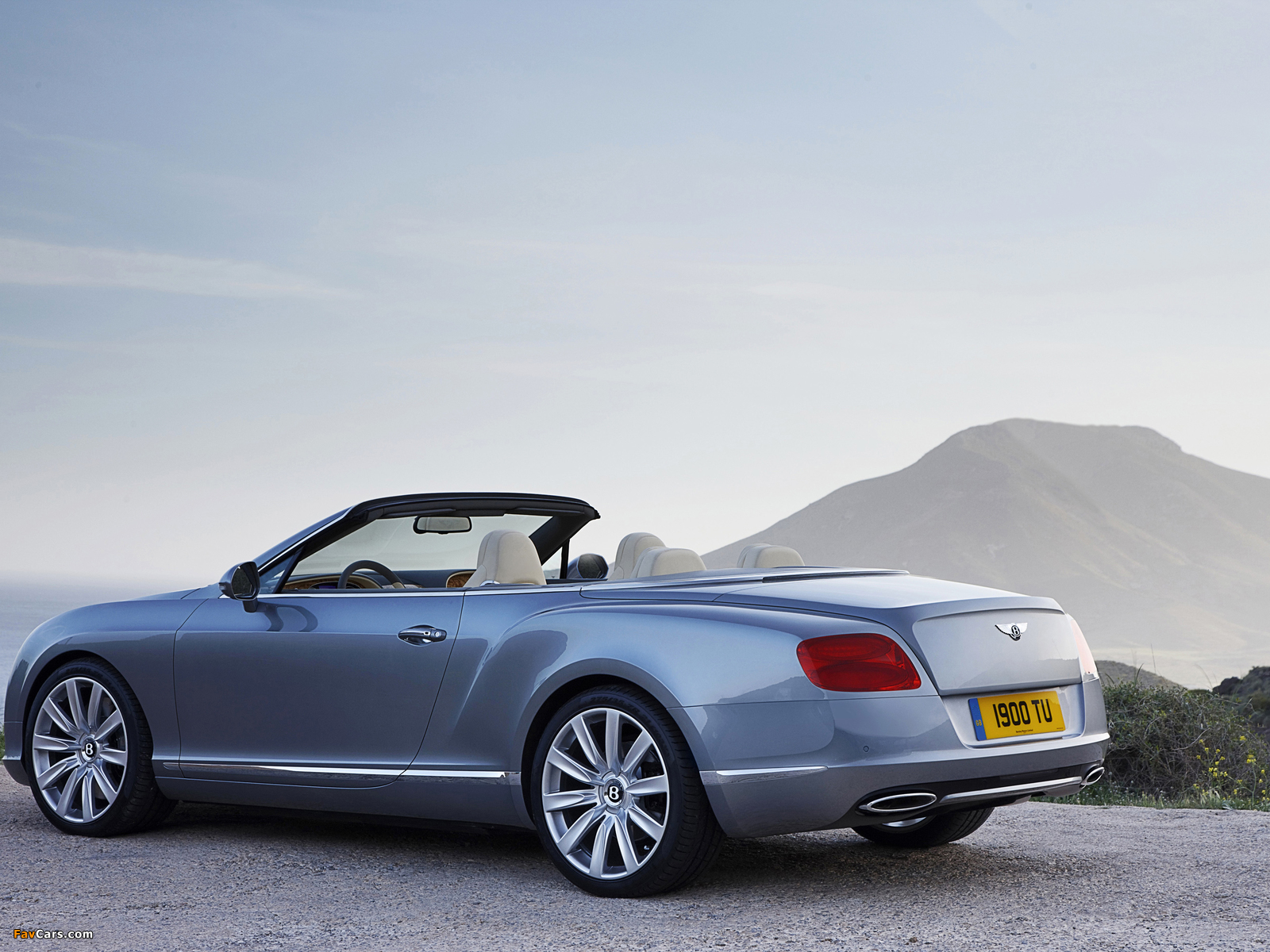 Photos of Bentley Continental GT Convertible 2011–15 (1600 x 1200)