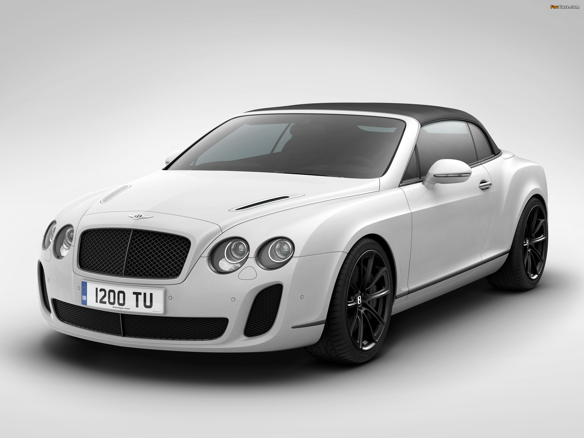 Photos of Bentley Continental Supersports ISR Convertible 2011 (2048 x 1536)