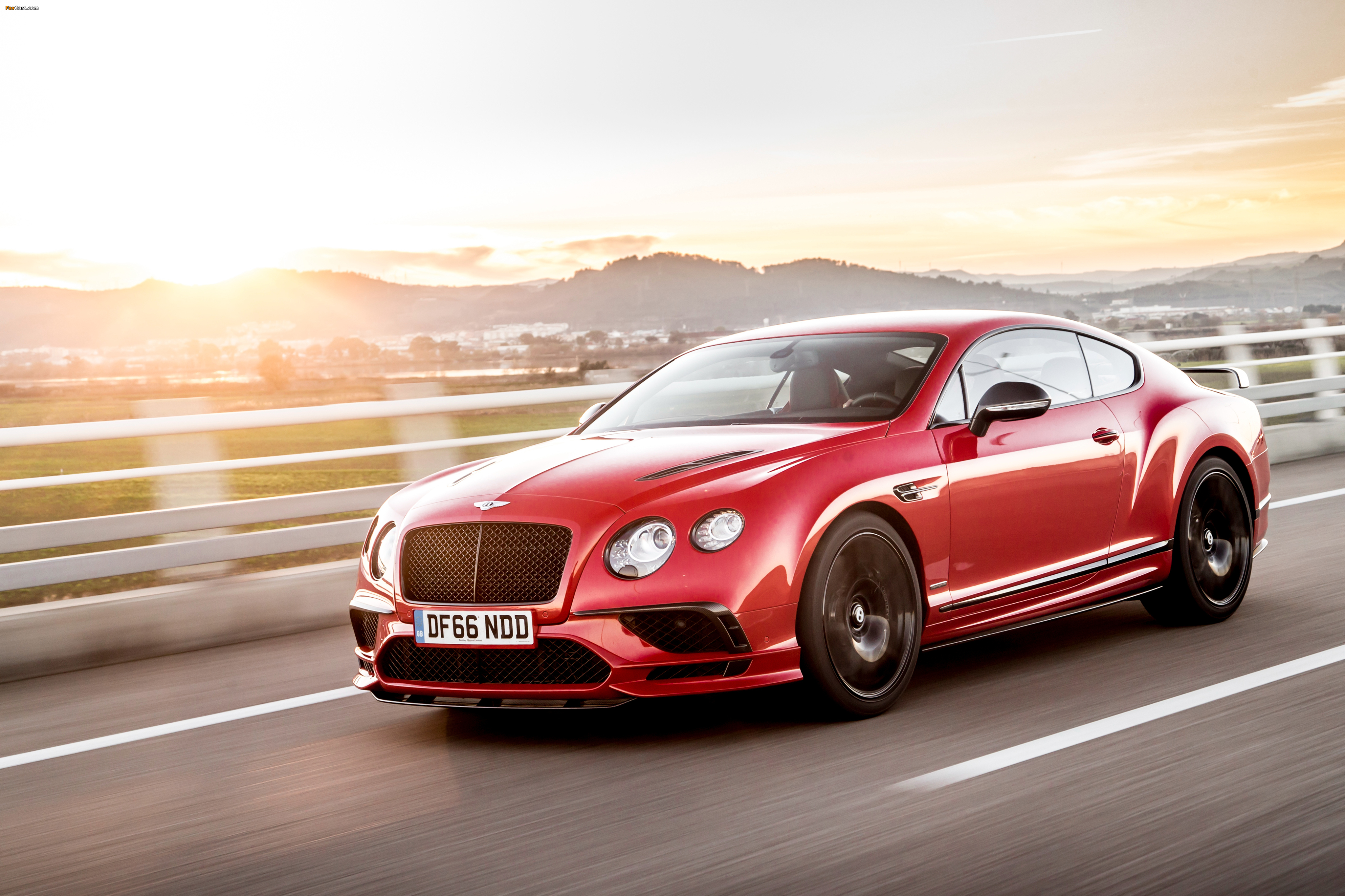 Photos of Bentley Continental Supersports 2017 (4096 x 2730)