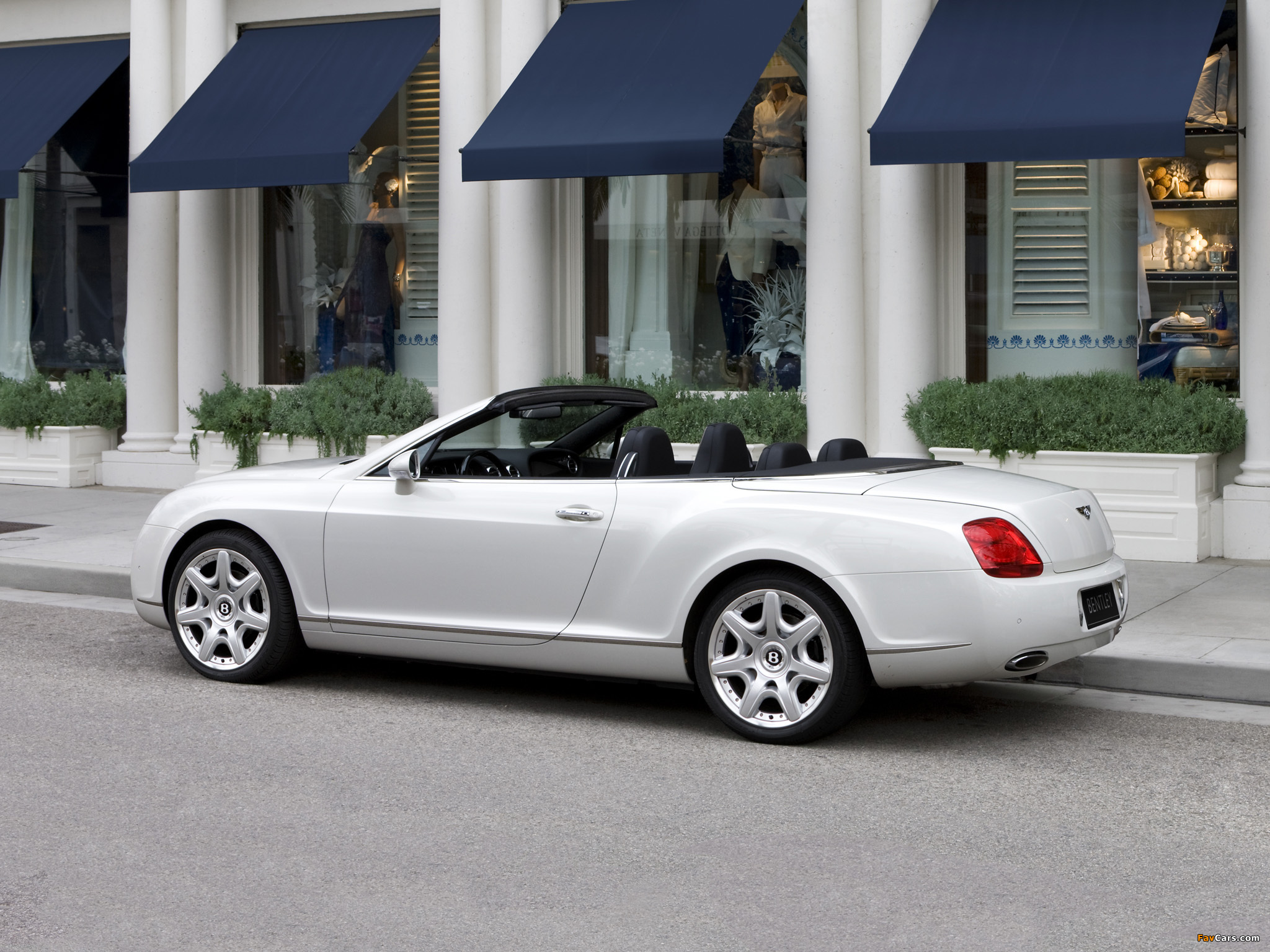 Photos of Bentley Continental GTC 2006–08 (2048 x 1536)
