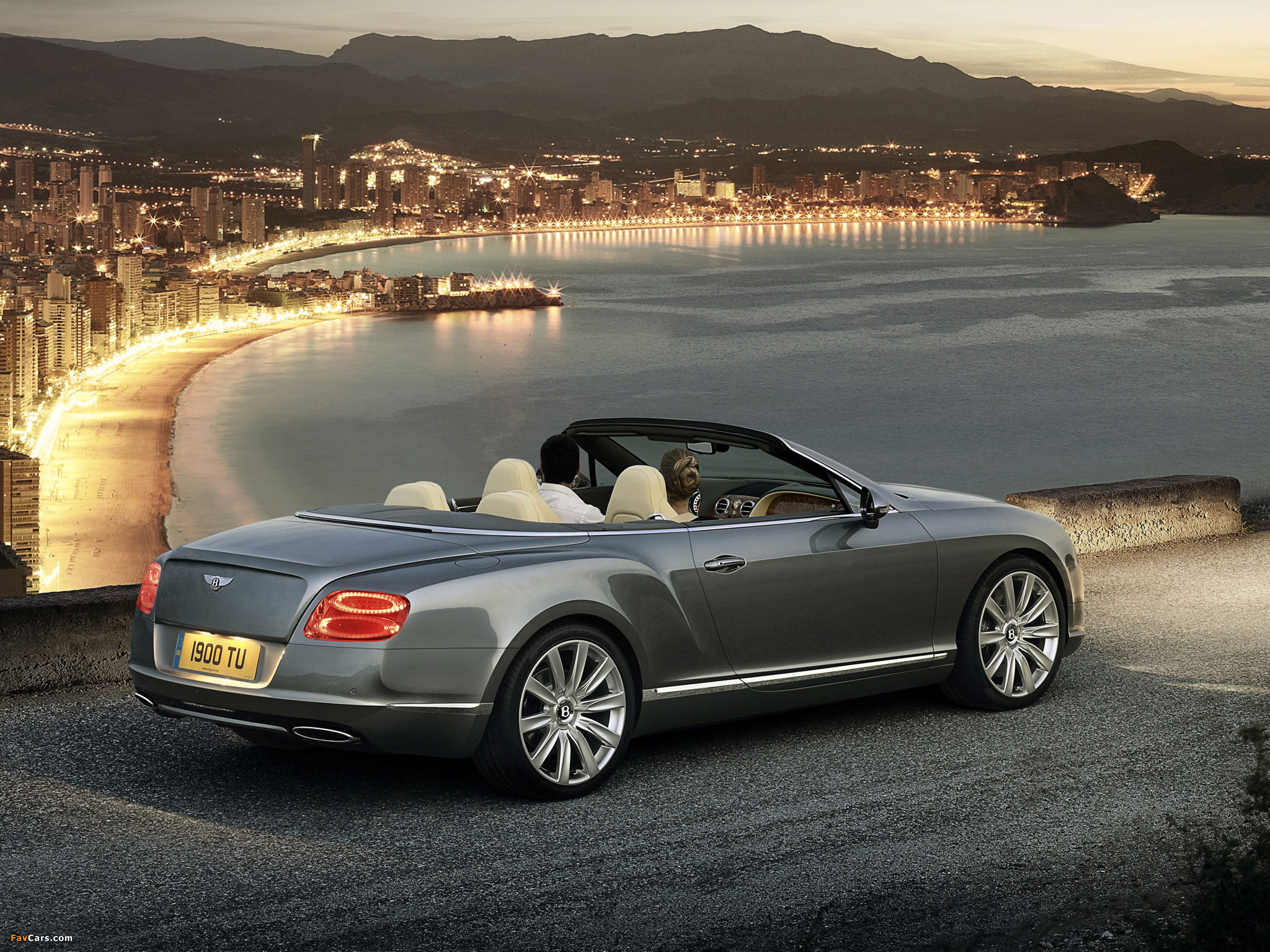 Pictures of Bentley Continental GTC 2011 (2048 x 1536)