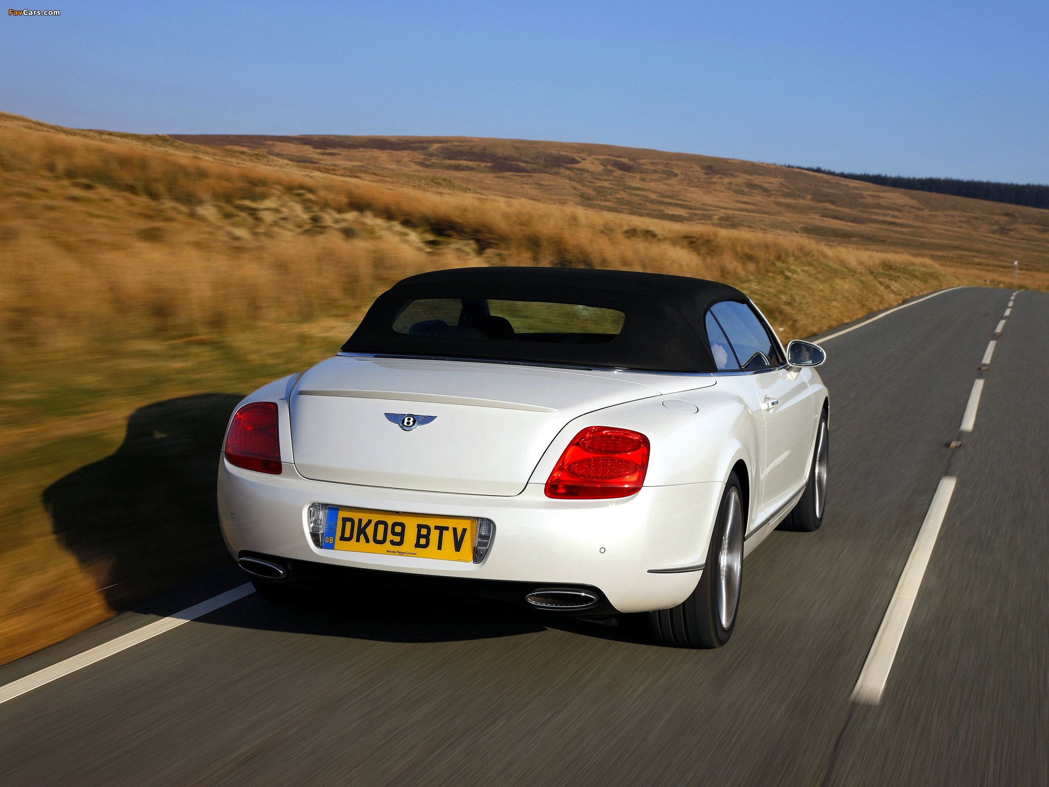 Bentley Continental GTC Speed 2009–11 wallpapers (2048 x 1536)