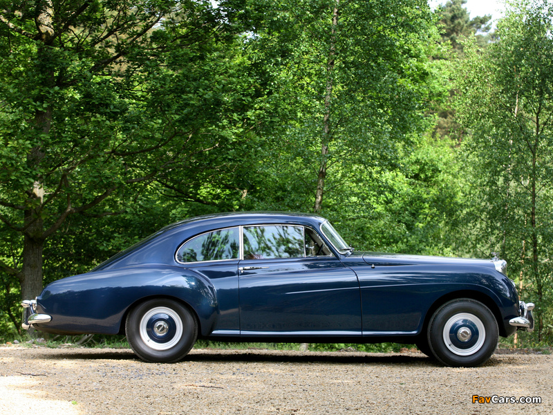 Bentley R-Type Continental Sports Saloon by Mulliner 1952–55 wallpapers (800 x 600)