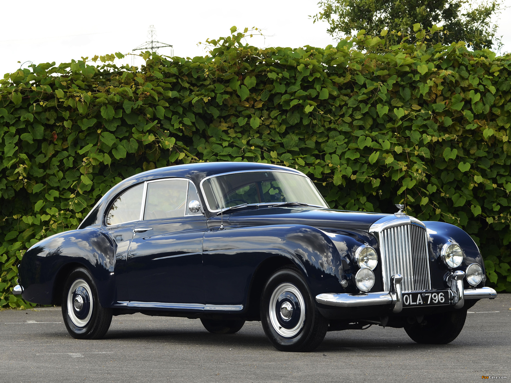 Bentley R-Type Continental Sports Saloon by Mulliner 1952 wallpapers (2048 x 1536)