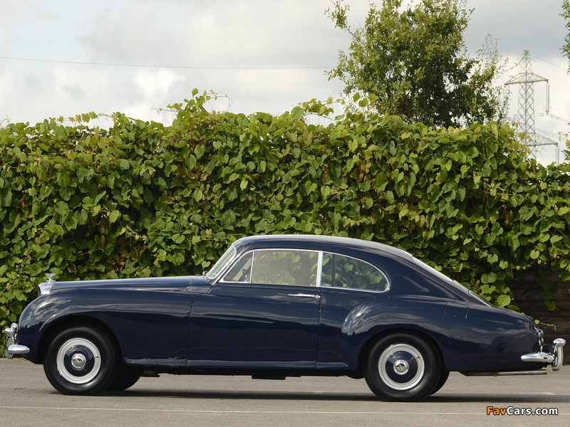 Photos of Bentley R-Type Continental Sports Saloon by Mulliner 1952 (800 x 600)