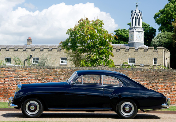 Photos of Bentley R-Type Continental Fastback 1953–55