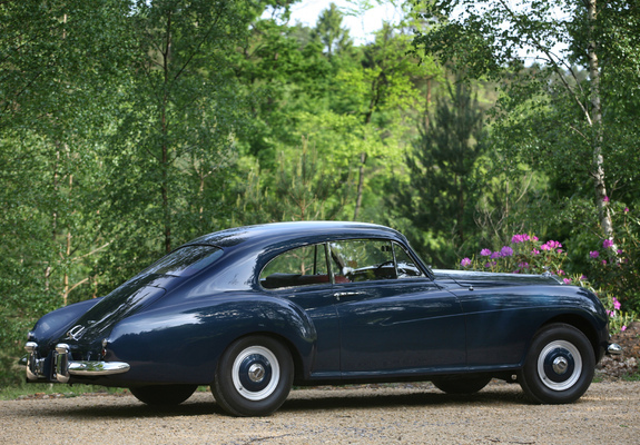 Pictures of Bentley R-Type Continental Sports Saloon by Mulliner 1952–55