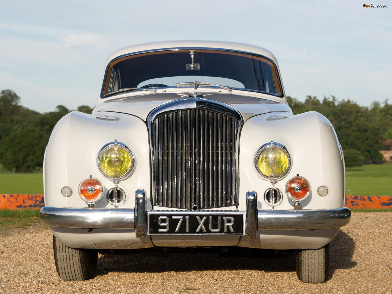 Pictures of Bentley R-Type Continental Sports Saloon by Mulliner 1952 (1600 x 1200)