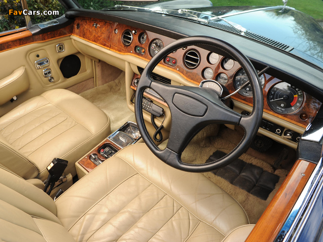 Photos of Bentley Corniche Convertible UK-spec (Series I) 1971–77 (640 x 480)