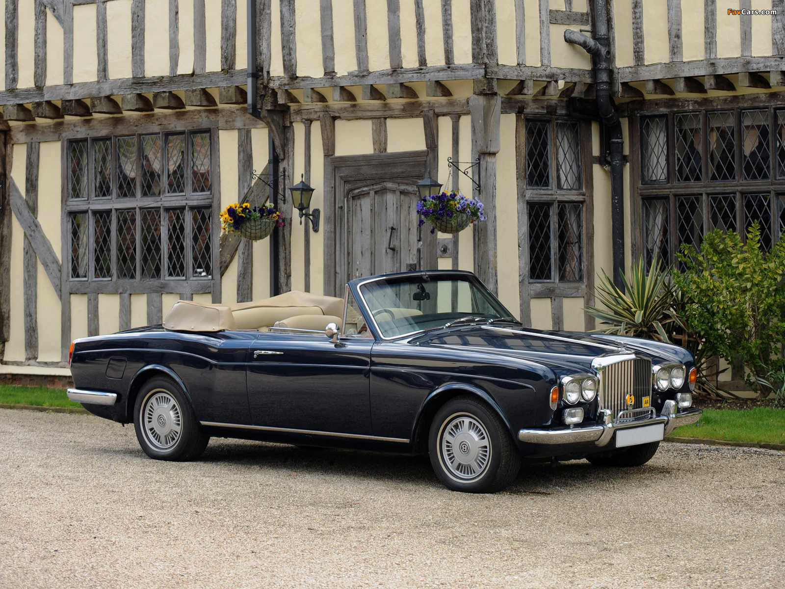 Photos of Bentley Corniche Convertible UK-spec (Series I) 1971–77 (1600 x 1200)