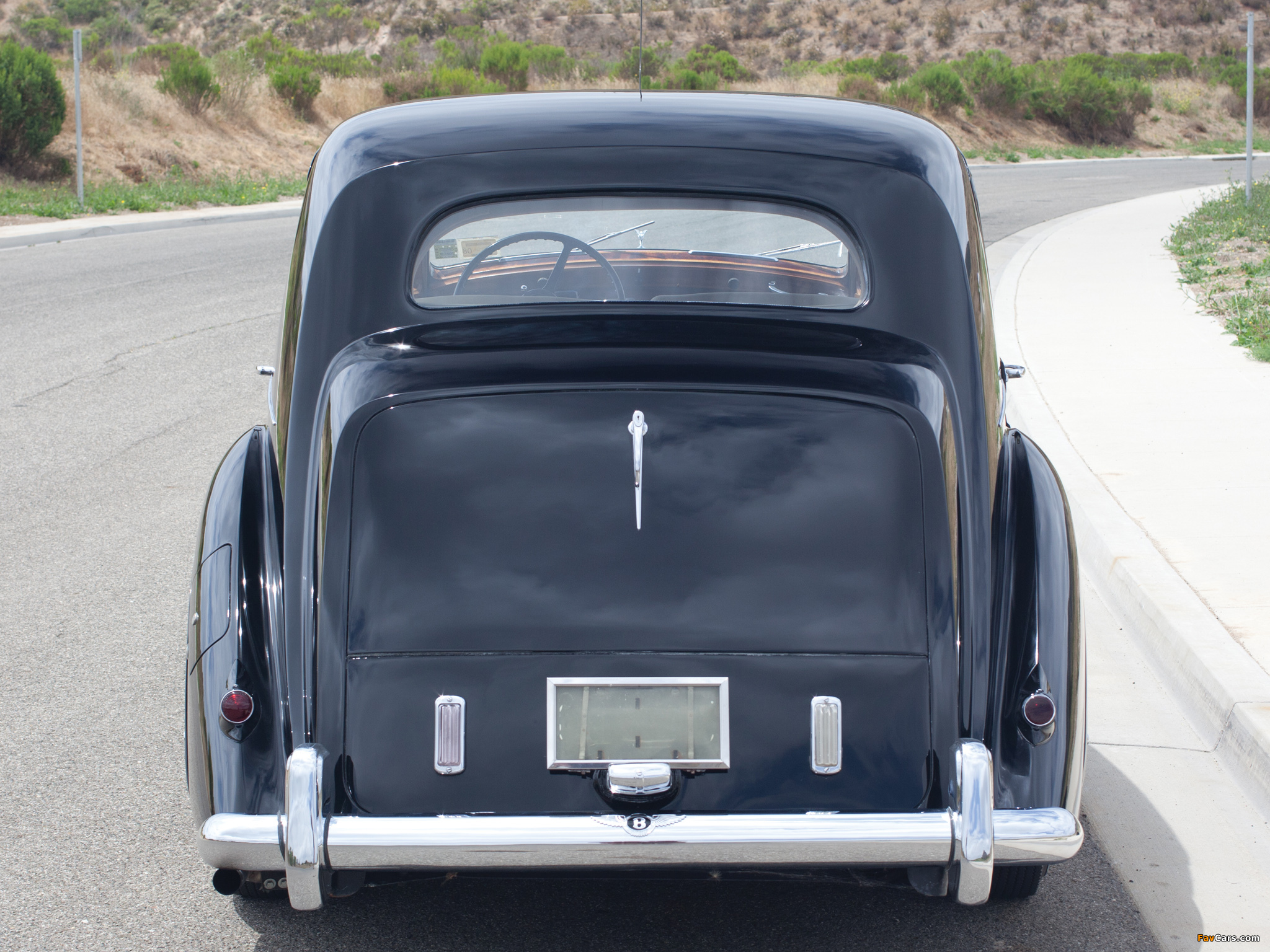 Bentley Mark VI Saloon 1946–52 pictures (2048 x 1536)