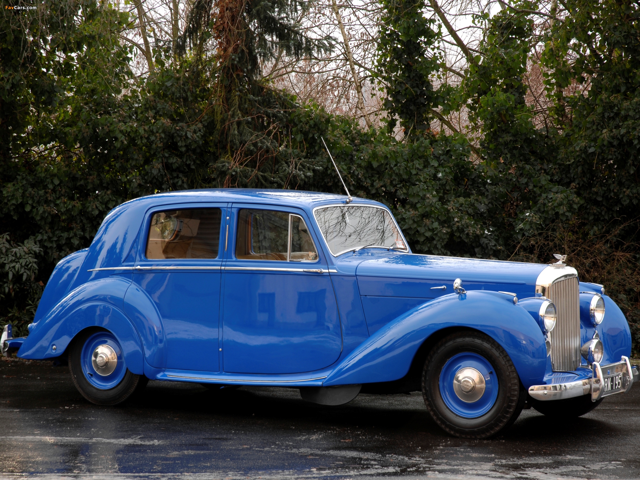 Bentley Mark VI Saloon 1946–52 wallpapers (2048 x 1536)