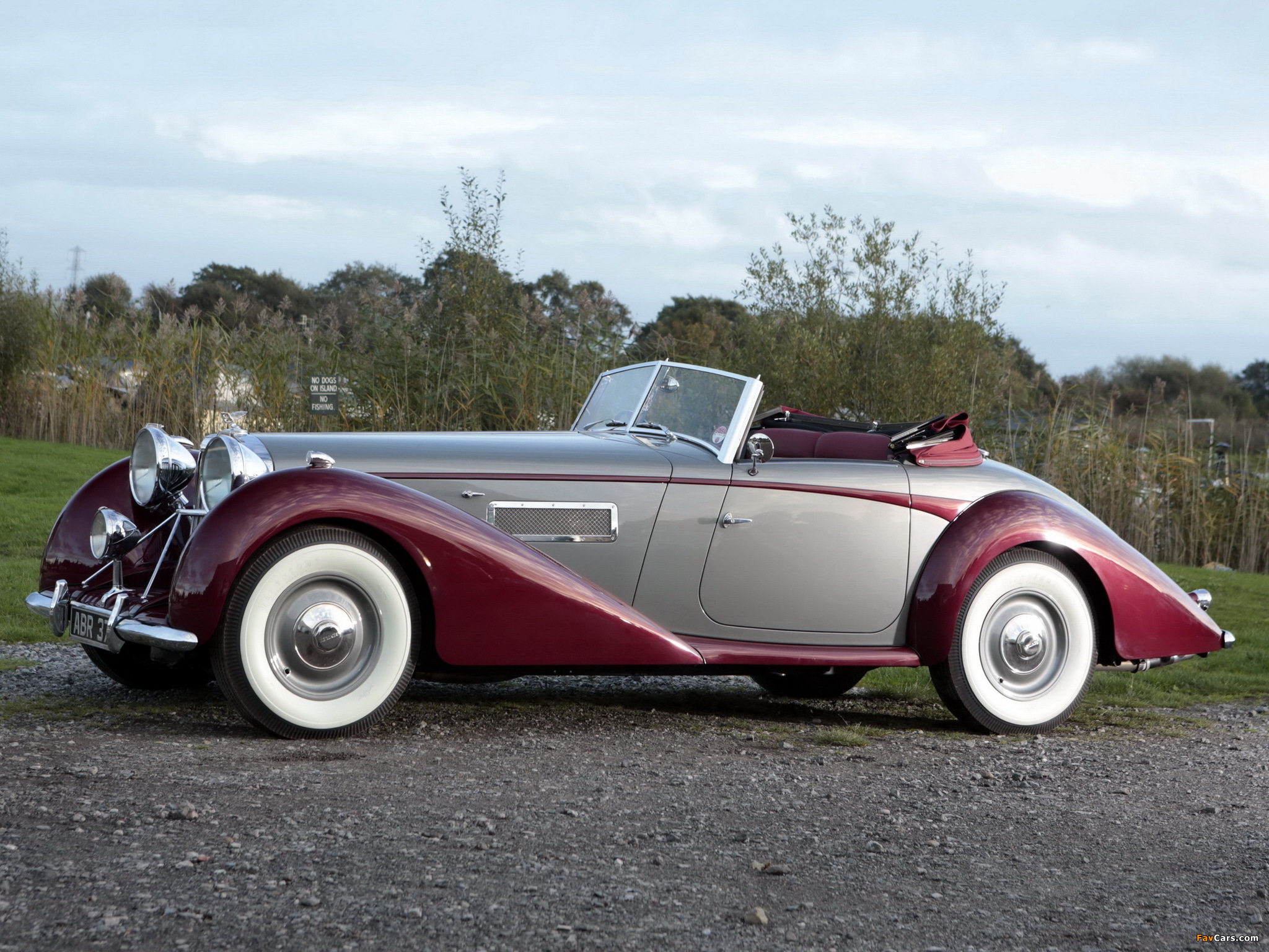 Bentley Mark VI 6 ¾ Litre Drophead Coupe (B122DA) 1949 wallpapers (2048 x 1536)