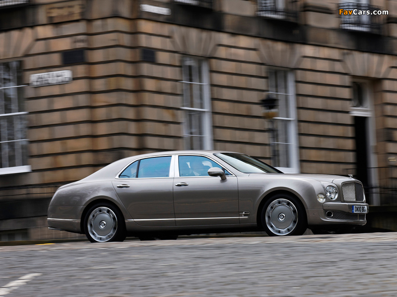 Bentley Mulsanne UK-spec 2010 photos (800 x 600)