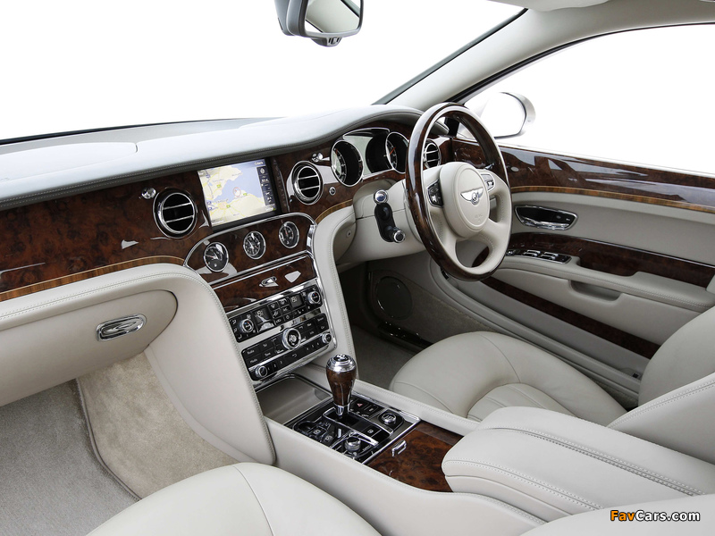 Bentley Mulsanne UK-spec 2010 photos (800 x 600)