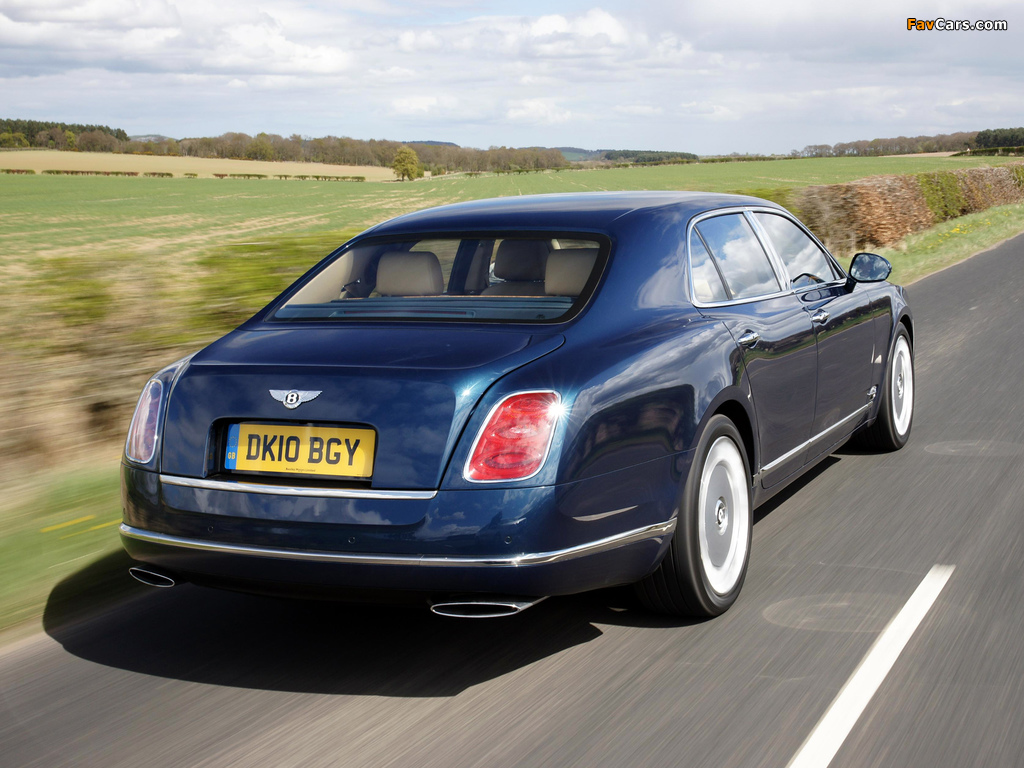 Images of Bentley Mulsanne UK-spec 2010 (1024 x 768)