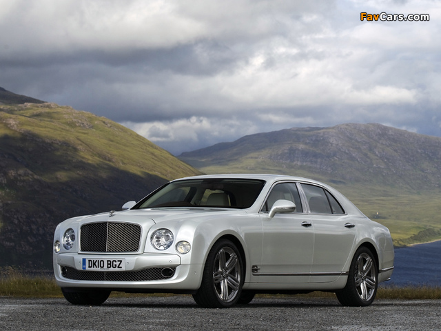 Images of Bentley Mulsanne UK-spec 2010 (640 x 480)