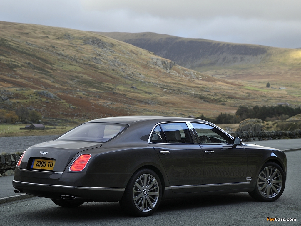 Photos of Bentley Mulsanne The Ultimate Grand Tourer UK-spec 2013 (1024 x 768)