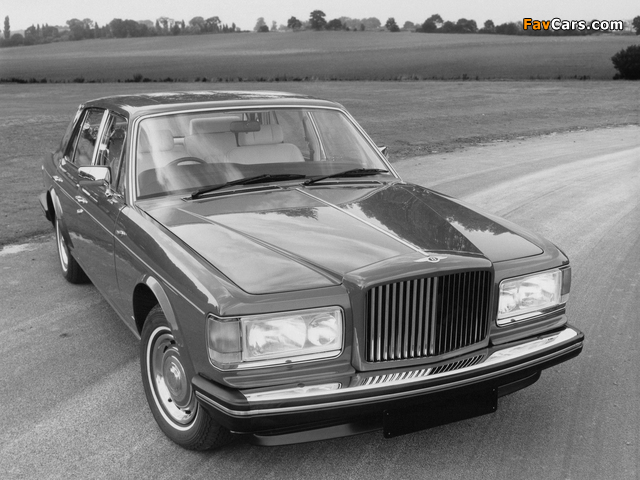 Pictures of Bentley Mulsanne Turbo 1982–85 (640 x 480)