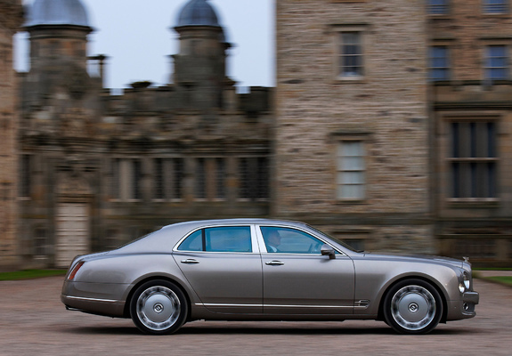 Pictures of Bentley Mulsanne UK-spec 2010