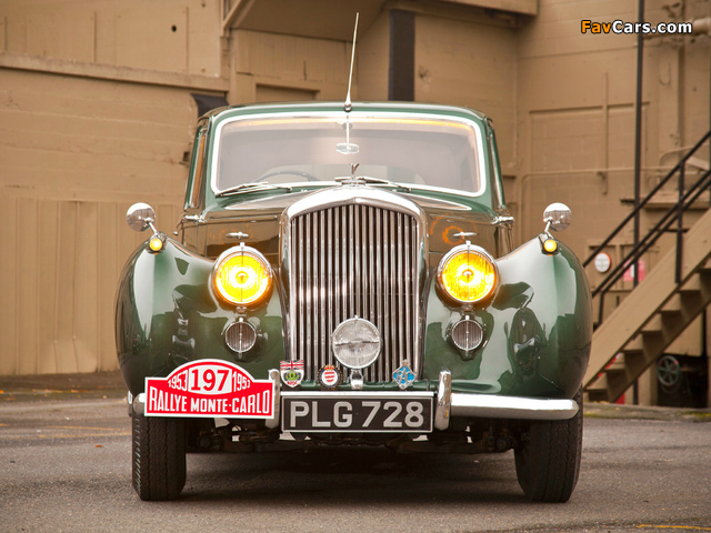 Images of Bentley R-Type Standard Saloon 1952–55 (640 x 480)