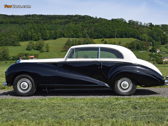 Images of Bentley R-Type 2-Door Saloon by James Young 1953 (640 x 480)