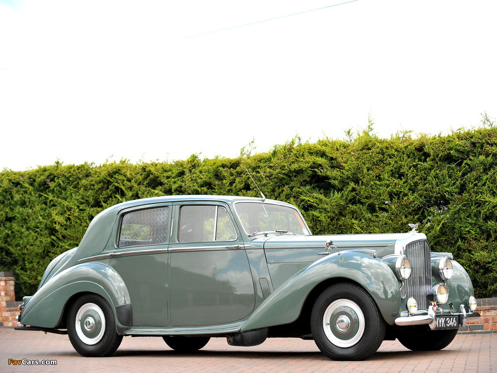 Photos of Bentley R-Type Standard Saloon 1952–55 (1024 x 768)