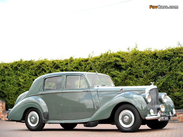 Photos of Bentley R-Type Standard Saloon 1952–55 (640 x 480)