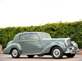 Photos of Bentley R-Type Standard Saloon 1952–55