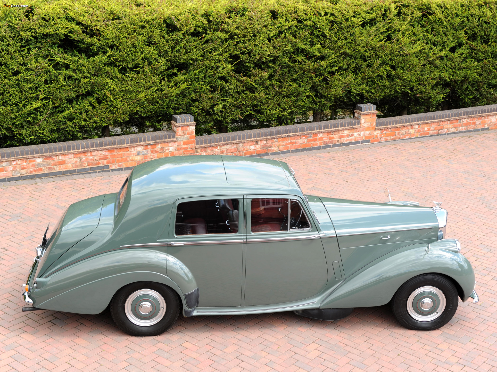Pictures of Bentley R-Type Standard Saloon 1952–55 (2048 x 1536)