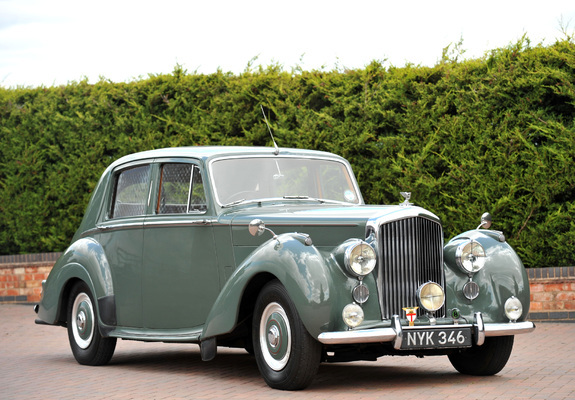 Pictures of Bentley R-Type Standard Saloon 1952–55