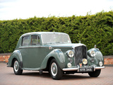 Pictures of Bentley R-Type Standard Saloon 1952–55