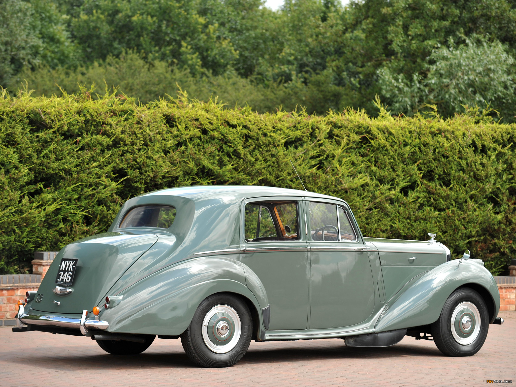 Bentley R-Type Standard Saloon 1952–55 wallpapers (2048 x 1536)
