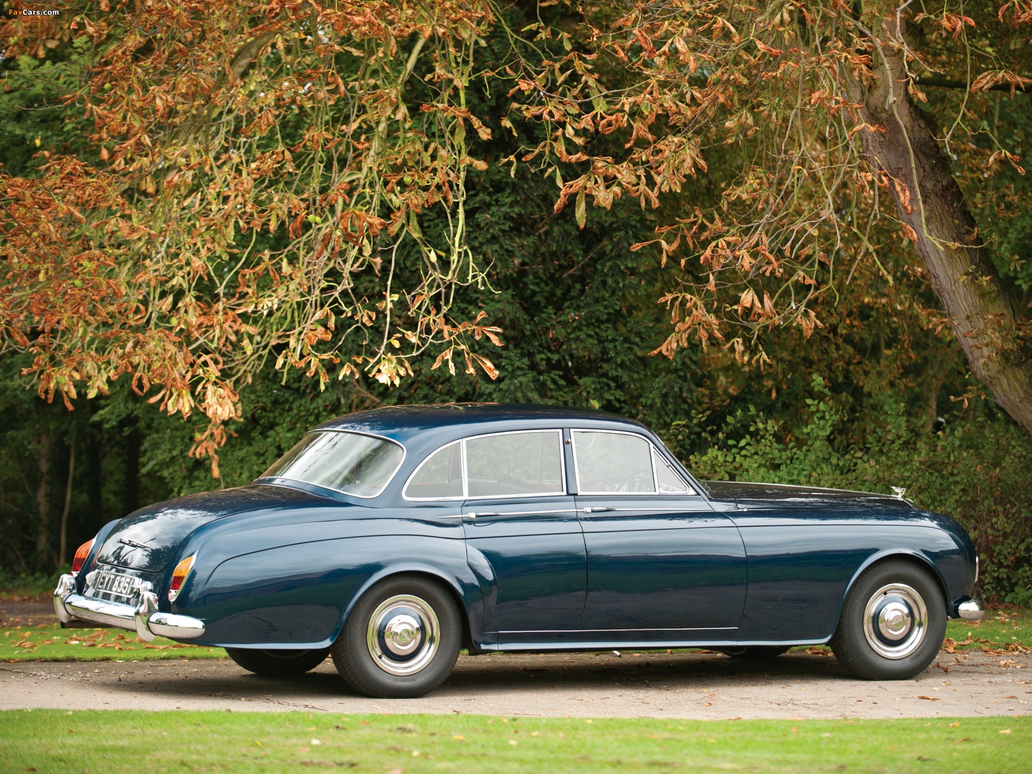 Photos of Bentley S3 Continental Saloon by James Young 1963–65 (2048 x 1536)