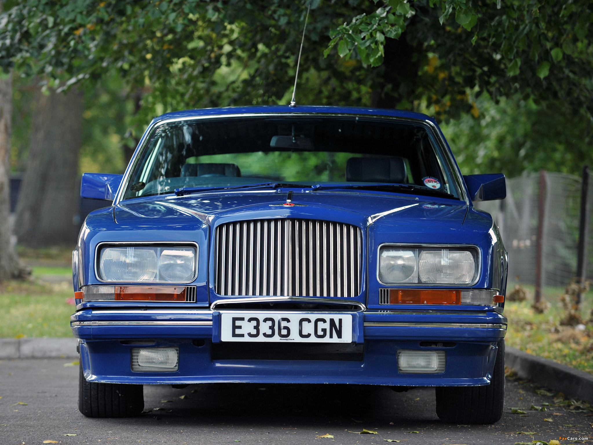 Bentley Turbo R Empress II Sports Saloon by Hooper 1988 photos (2048 x 1536)